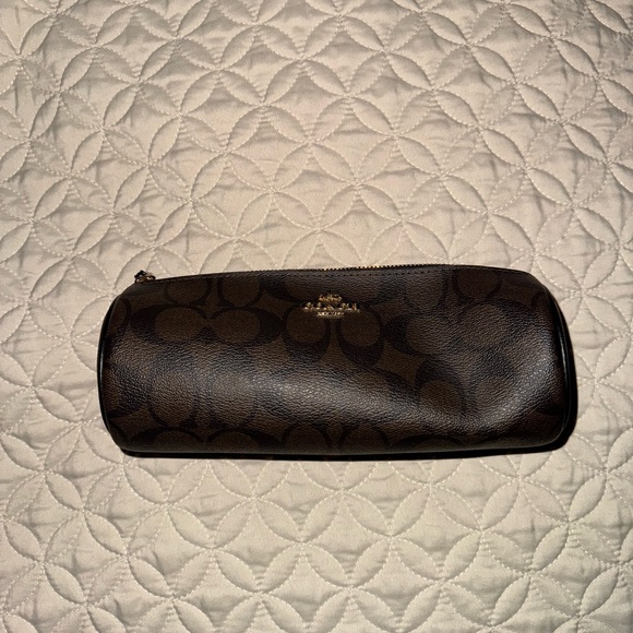 Coach Makeup Brush Holder In Signature Canvas - Picture 2 of 11